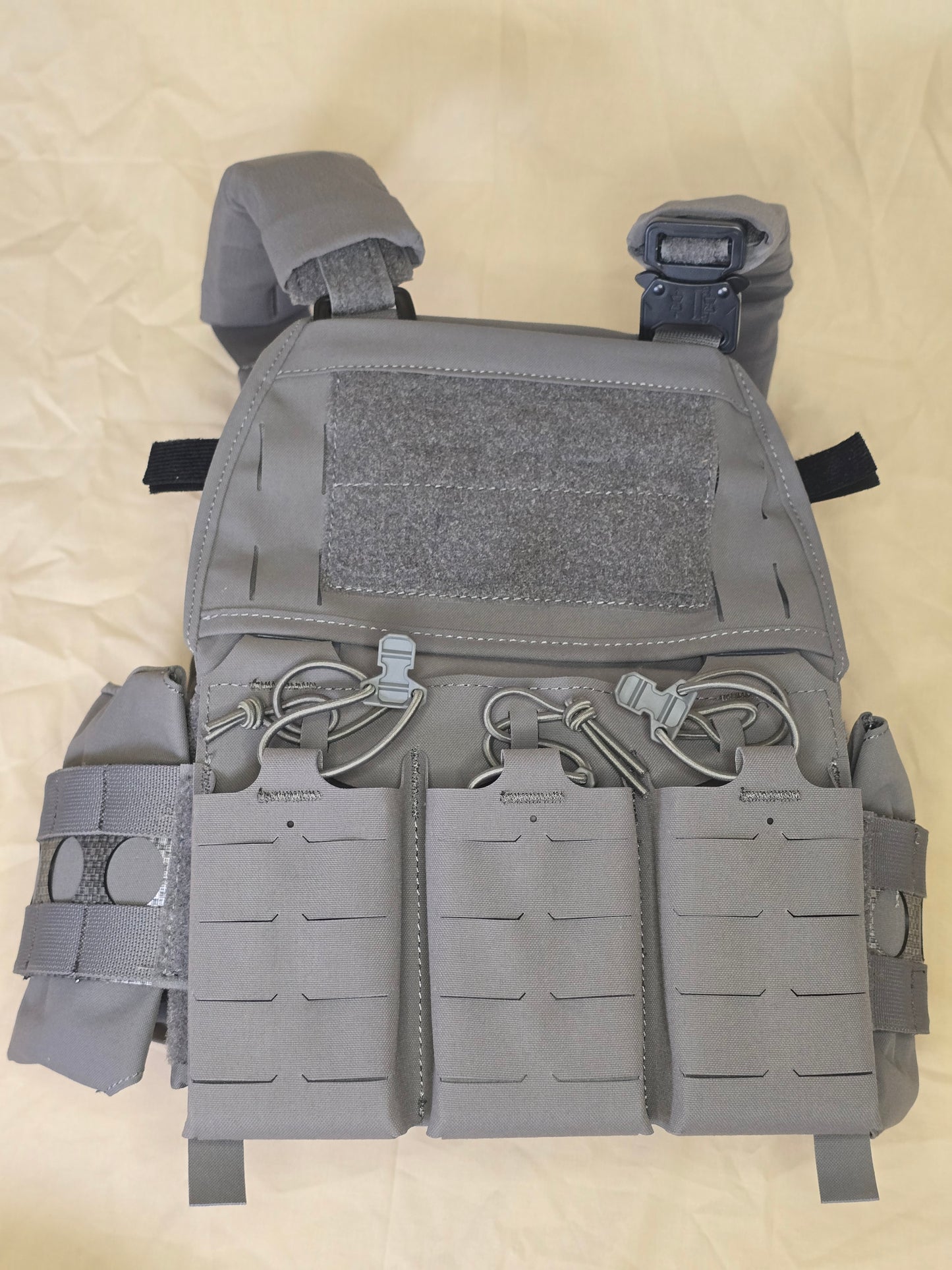 Grey - Carbon Plate Carrier