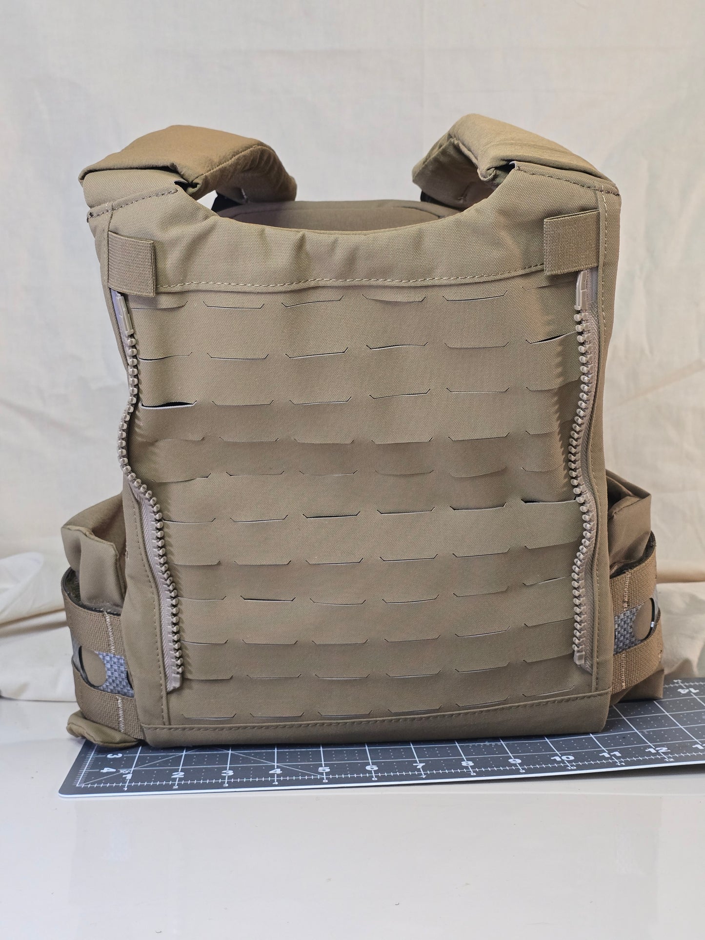 Tan - Carbon Plate Carrier